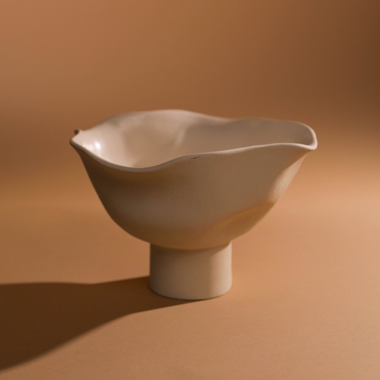Lizzy Wavy Footed Bowl