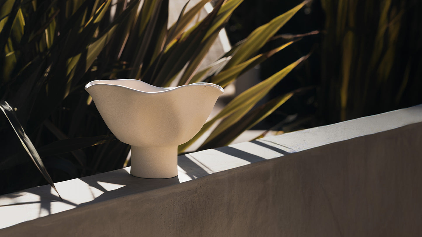 Lizzy Wavy Footed Bowl