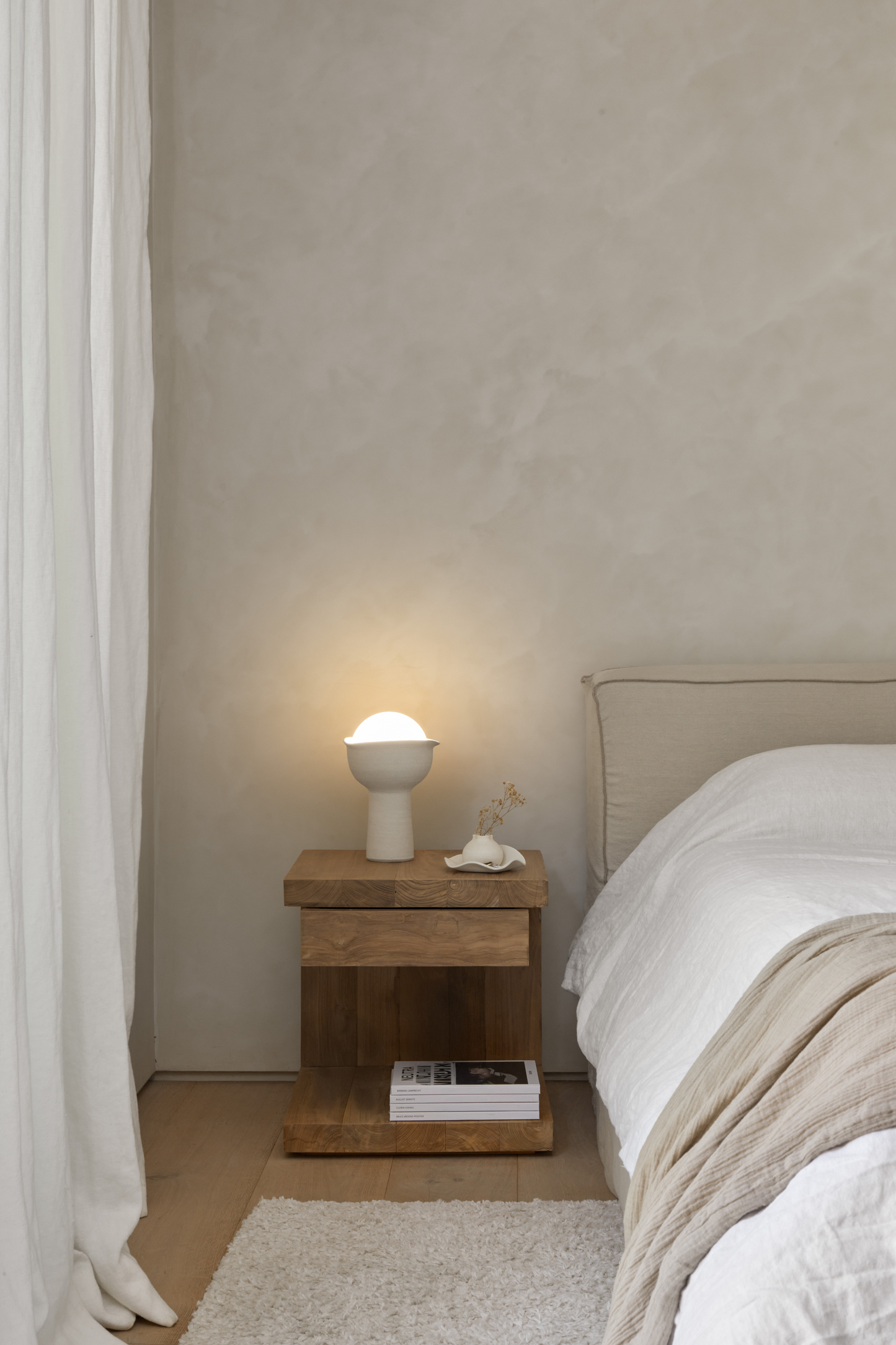 YAFFA TABLE LAMP
