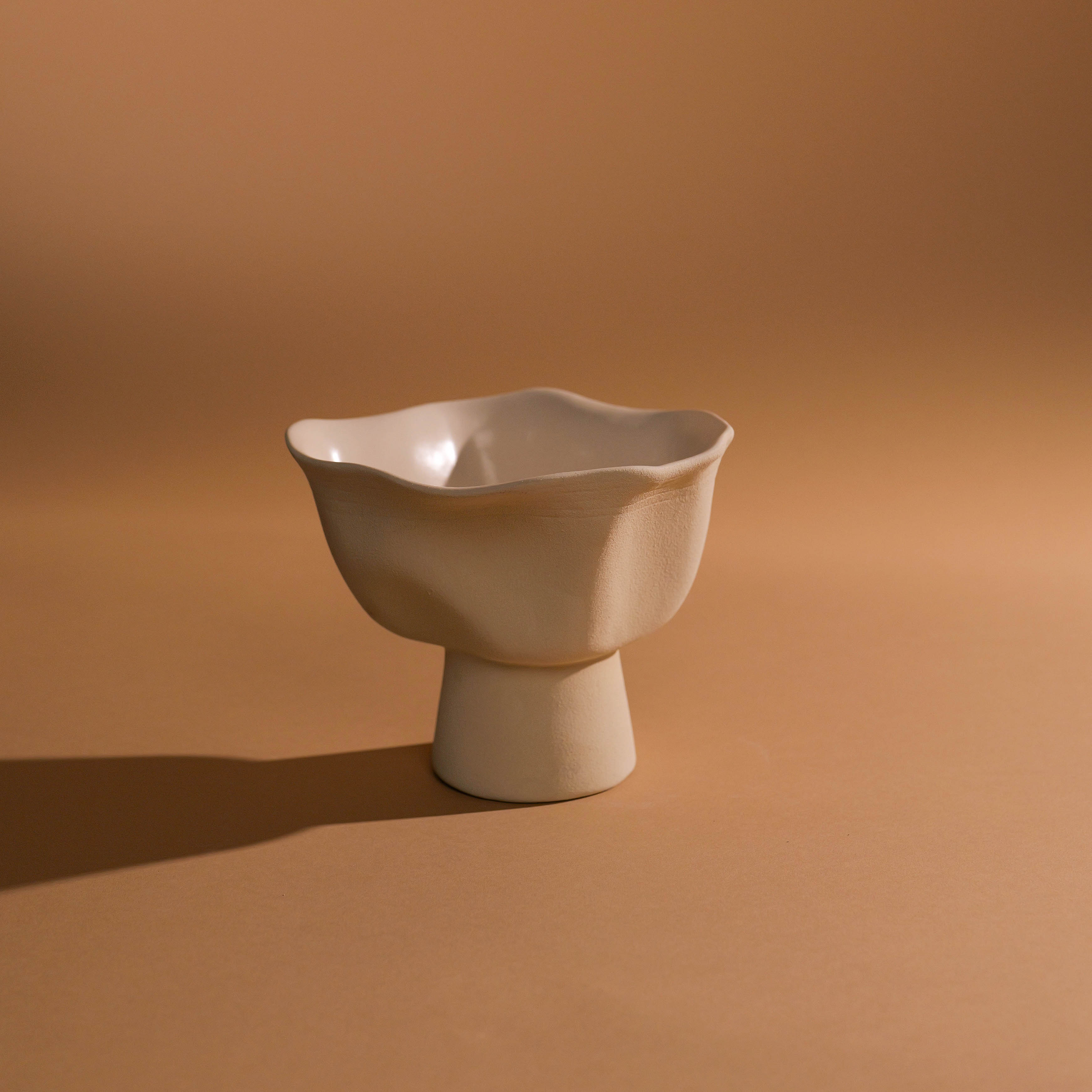 Lizzy Wavy Footed Bowl