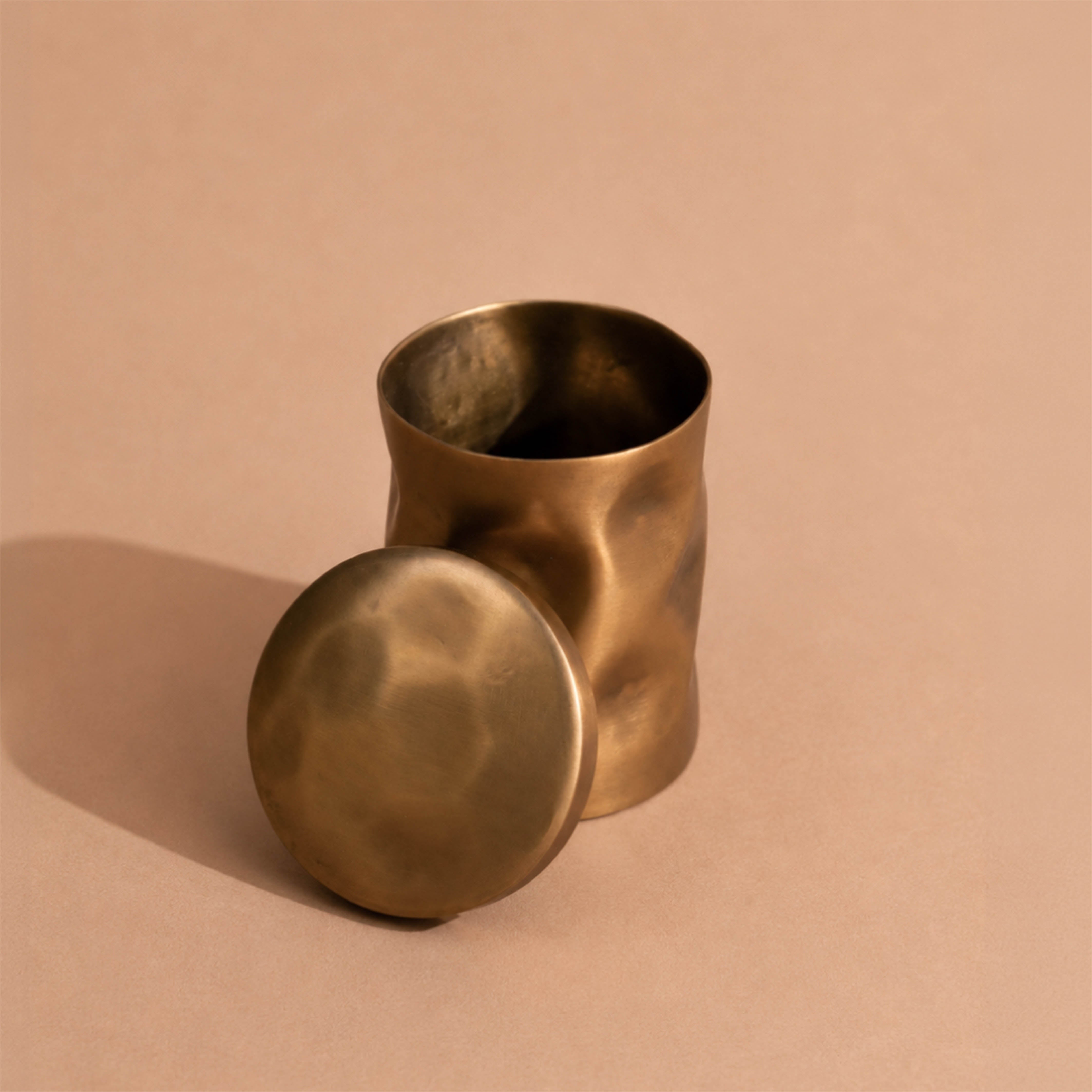 Birdie Catchall with Lid