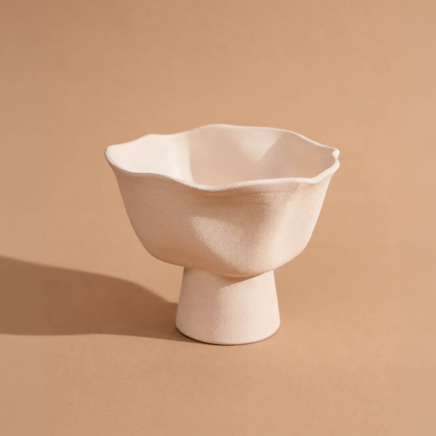 Lizzy Wavy Footed Bowl