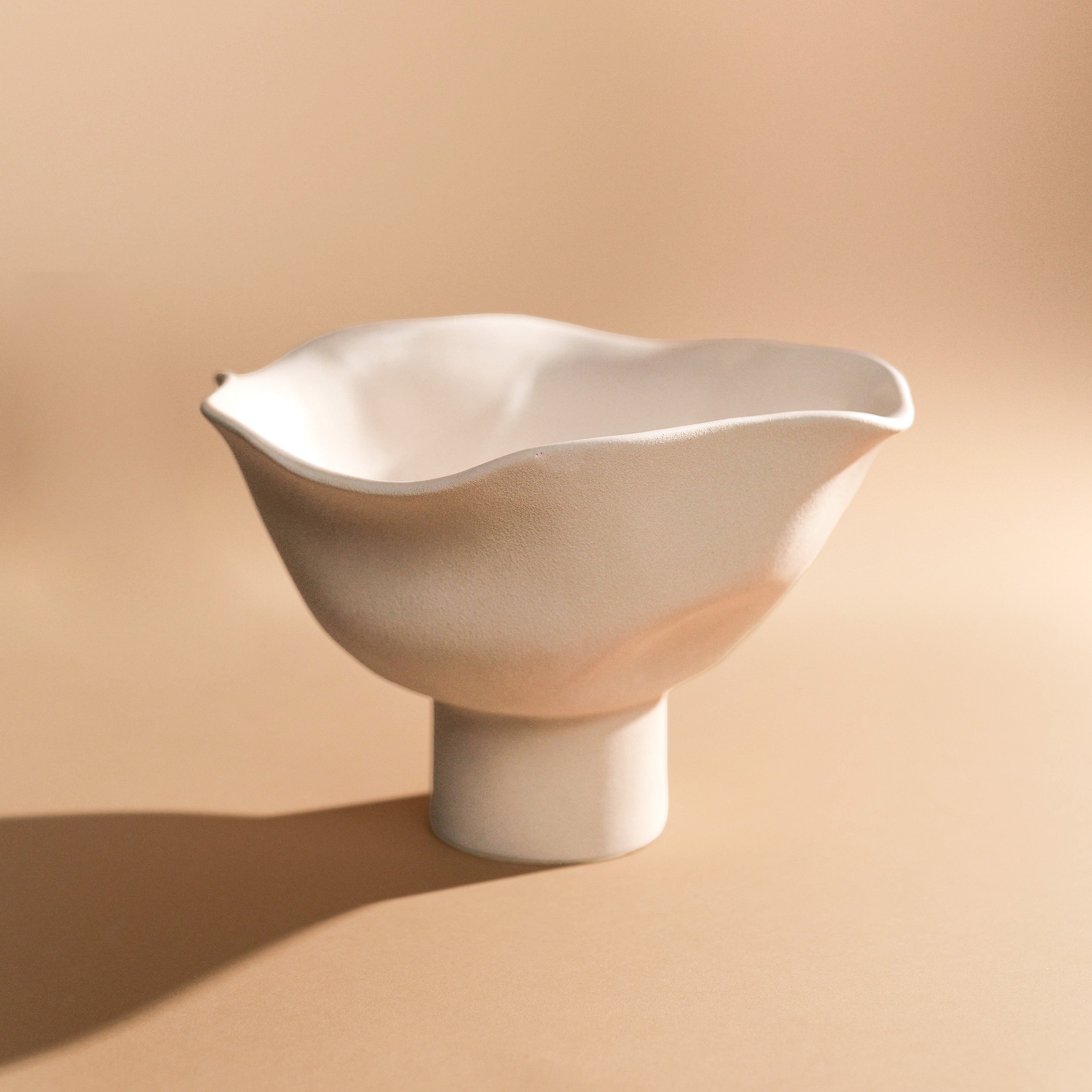 Lizzy Wavy Footed Bowl